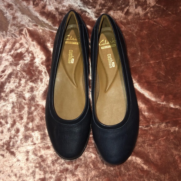 Clarks Shoes - 🎀 CLARKS FLATS SZ 6